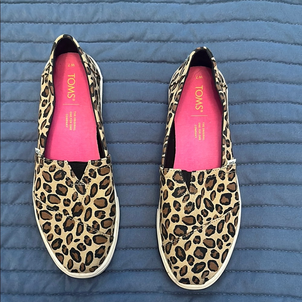 Toms Brown and Black leopard cheetah Flats Slip-On